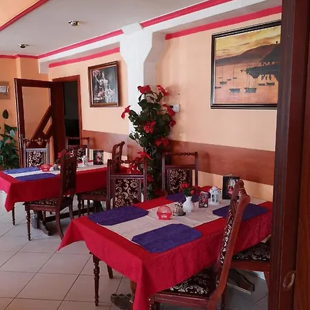 Biela Labut Гостевой дом Михаловце